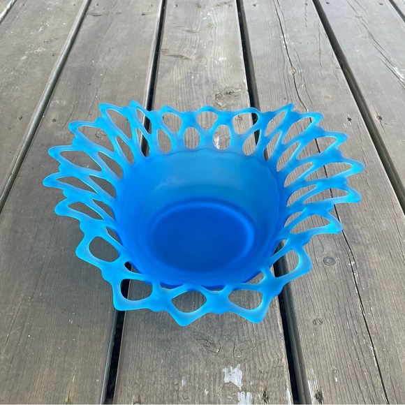 Westmoreland Glass Doric Open Lace Blue Satin Glass Console Centerpiece Bowl - Picture 5 of 15